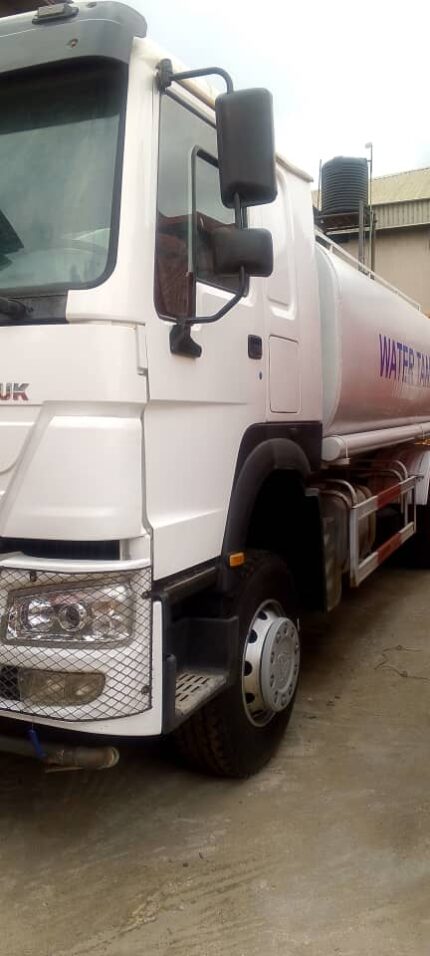 Howo 371 water Tanker  20,000 litters  Foreign used  2015 model