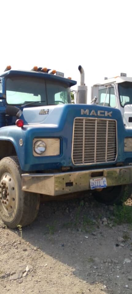 Mack R model  1990 model